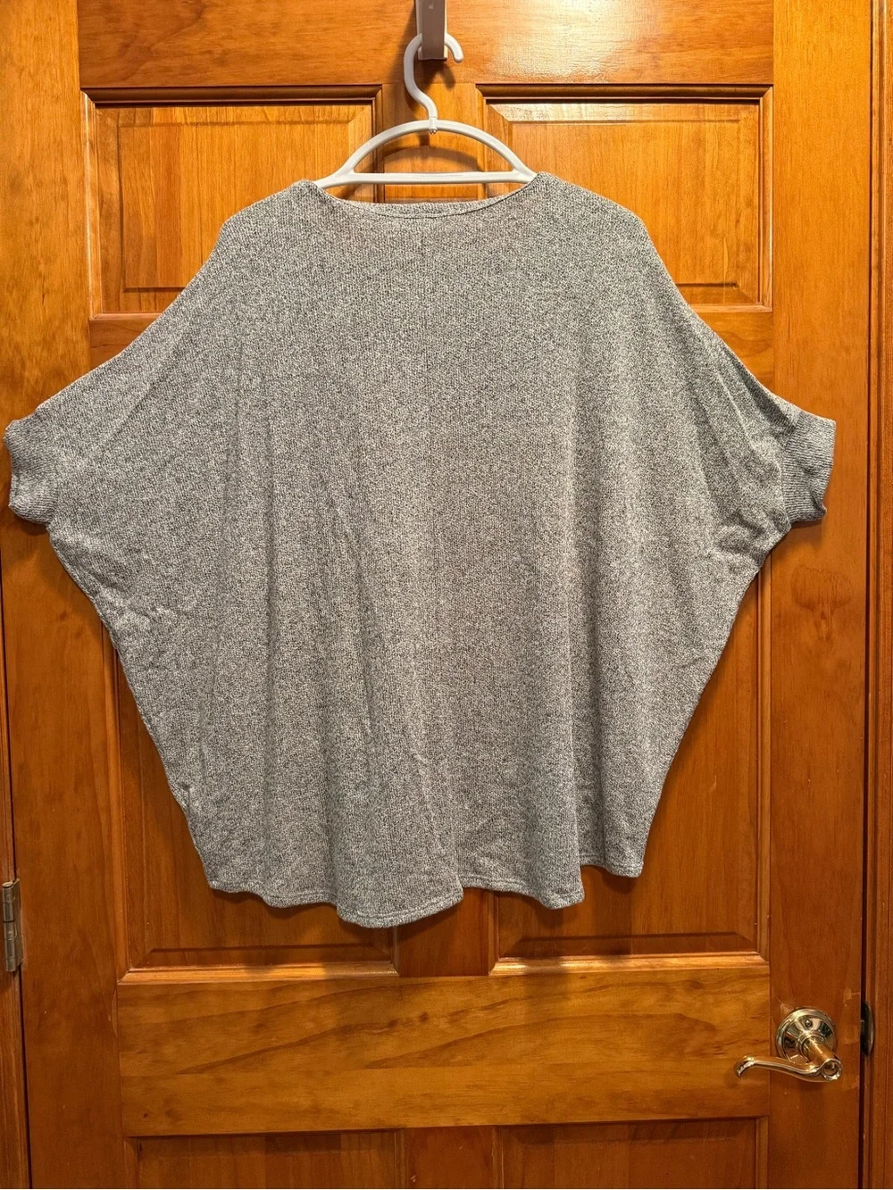 ANDREE BY UNIT Heather Gray Batwing Knit Top